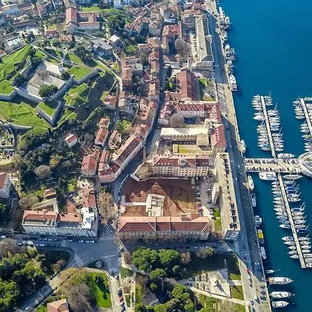 Daire Sunny Ili Near Amfiteatar Pula