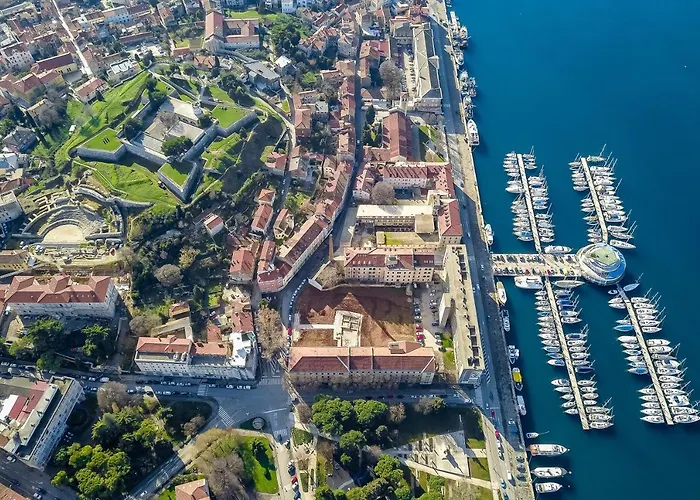 Daire Sunny Ili Near Amfiteatar Pula