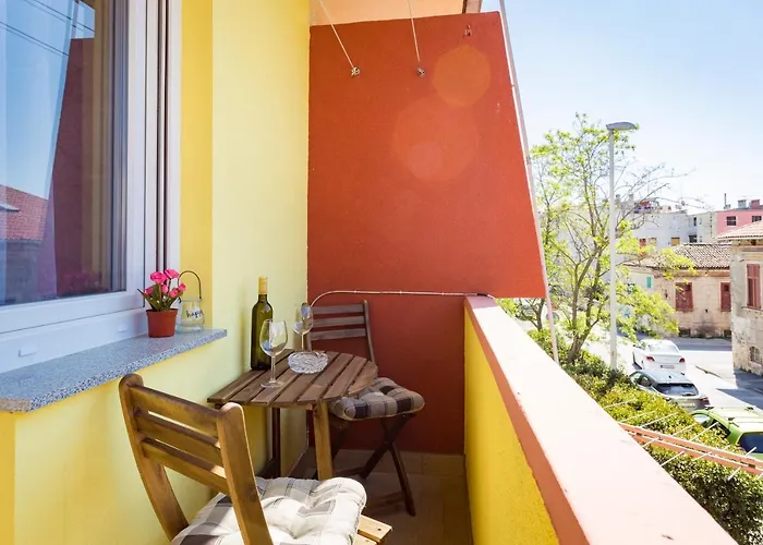 Sunny Ili Near Amfiteatar Pula