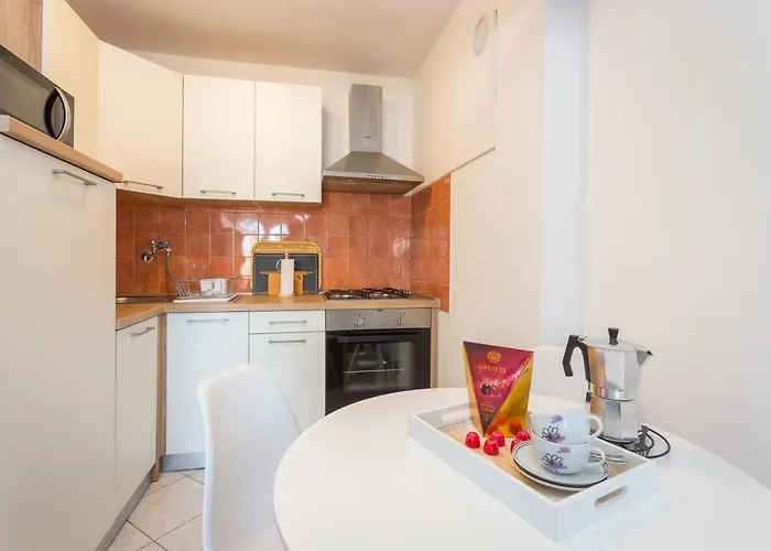 Sunny Ili Near Amfiteatar Daire