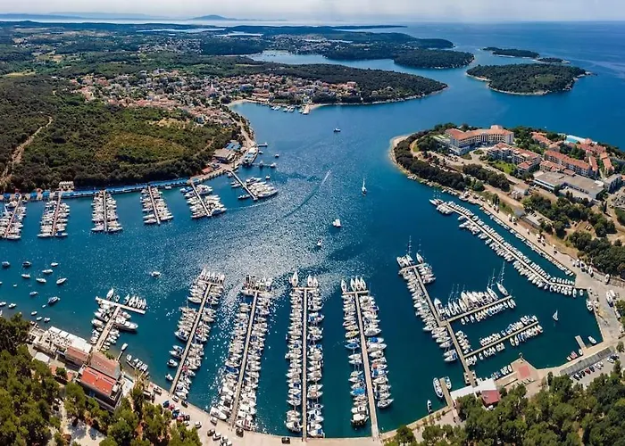 Sunny Ili Near Amfiteatar Daire