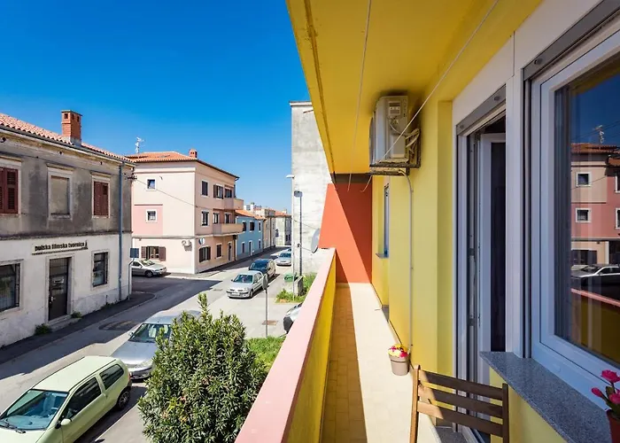 Daire Sunny Ili Near Amfiteatar Pula