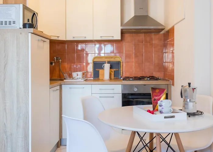 Daire Sunny Ili Near Amfiteatar *